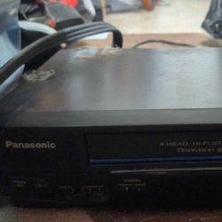 Panasonic 4 Head Hi-Fi Stereo Omnivision VHS Player & Movies 