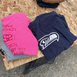 Boys medium men’s medium T-shirts