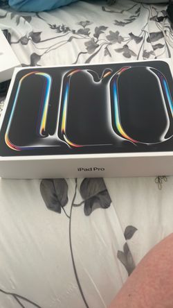 Apple iPad Pro in Box