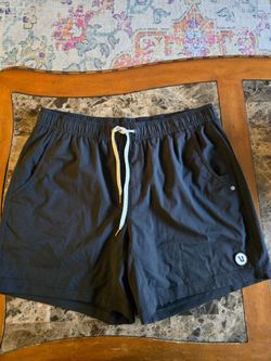 Vuori Mens Large