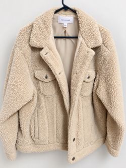 Women’s xxl beige Sherpa jacket