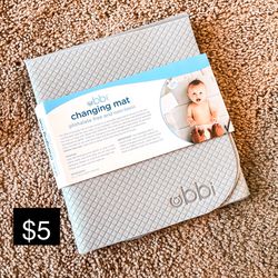 [Available] NEW Diaper Changing Mat