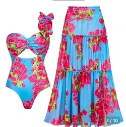 Swimwear set: Swimsuit (M) & Matching Skirt (one size)