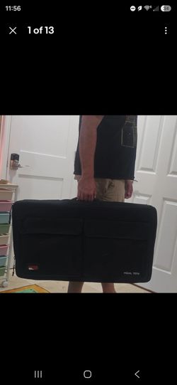 Gator GPT-PRO Pedal Tote Pro Pedalboard w/ G-BUS-8 Power Supply And Accesories