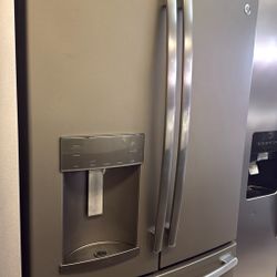 GE Refrigerator 
