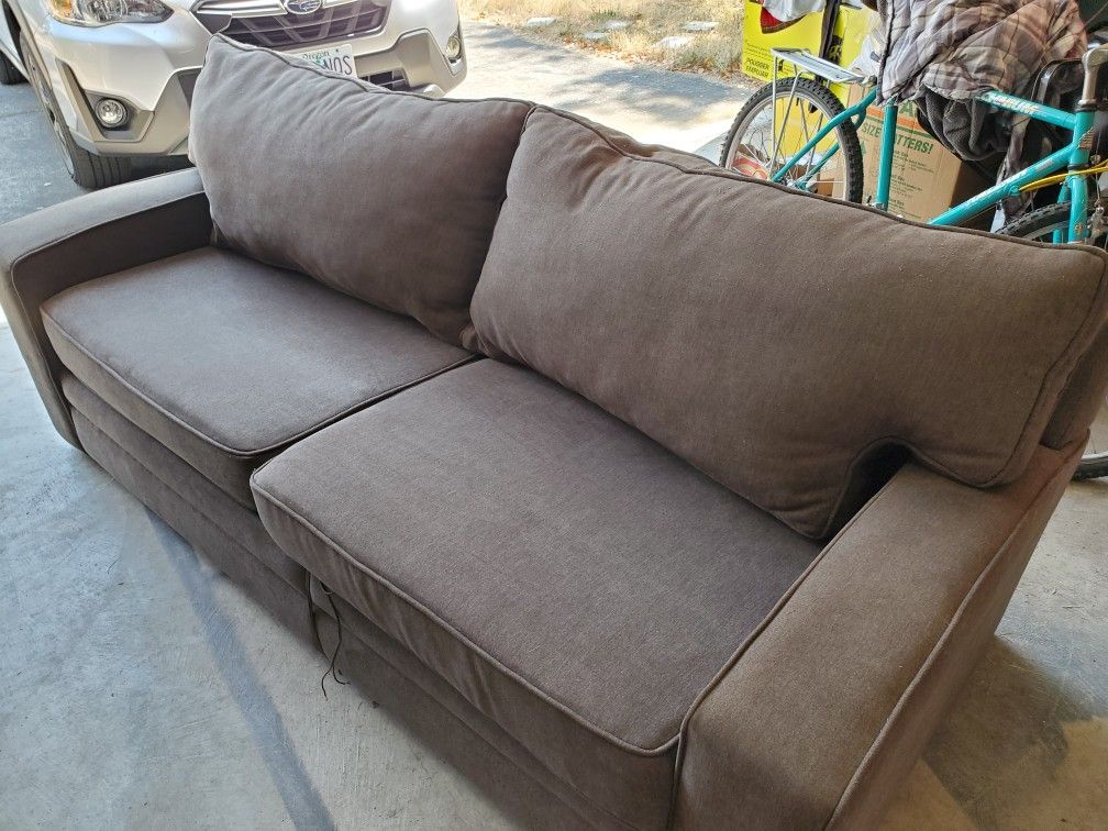 Queen Size Fold-out Sofa
