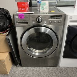 LG GRAPHITE GAS DRYER WITH STEAM