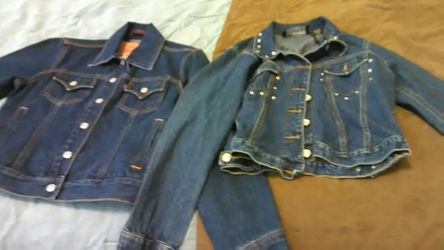 2 Jean Jackets, one size small brand new never worn Levi Strauss, one size medium slightly warm, No Boundaries