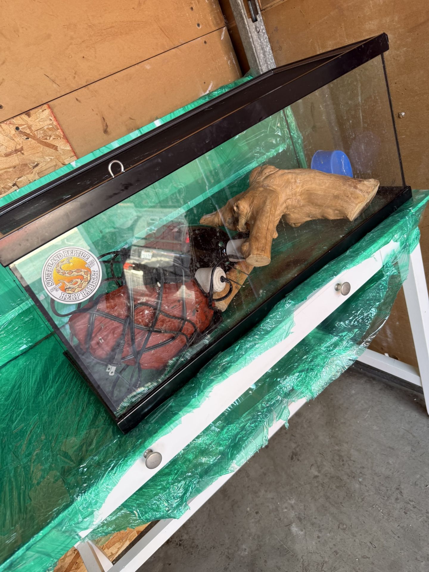 Reptile Tank-