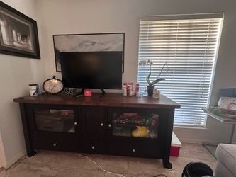 Entertainment center