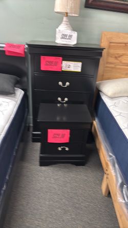 Chest  and nightstand set