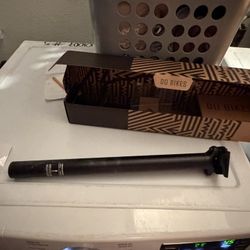 Original Santa Cruz seat post 31.6 x400mm