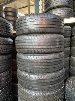 SET MICHELIN 235/55/20 GOOD USED $200 PRICE INCLUDES PROFESSIONAL INSTALLATION AND TAX