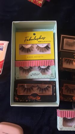 Lot of 7 False Eyelash Sets