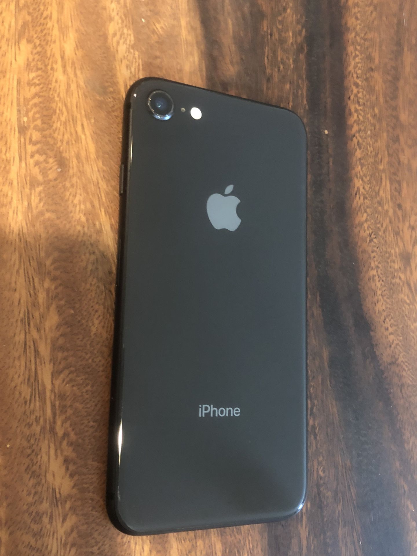  Iphone 8 64GB Factory Unlocked LIKE NEW