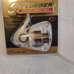 NEW Pflueger Trion TR120B Fishing Spinning Reel