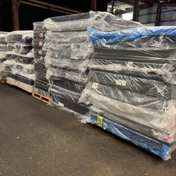 MATTRESS & FURNITURE SALE. 🚚WE DELIVER🚚