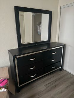 3 piece dresser set (Black with bling handles)