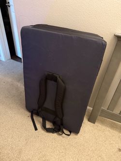 Crash pad for rock climbing
