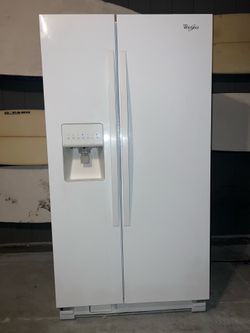 Whirlpool fully functional side-by-side refrigerator freezer