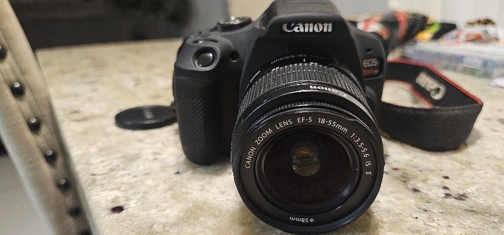 Canon Rebel T7