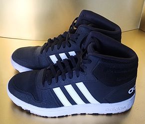 Boys Size 7 Adidas Hoops Mid