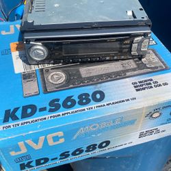 Car Stereo Jvc KD-S680 FREE
