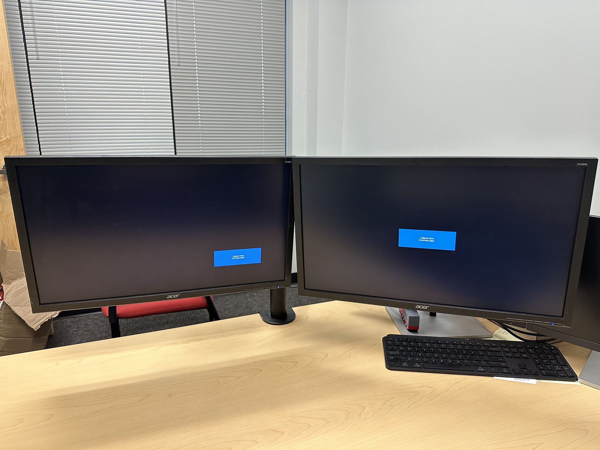 2x Acer Dual Monitor 22” + Monitor Stand + HDMI Cable