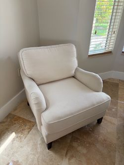 Pier 1 imports arm chairs in white
