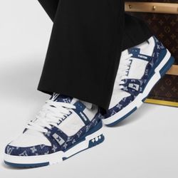 Brand new luis vuitton shoes (no trade) any size