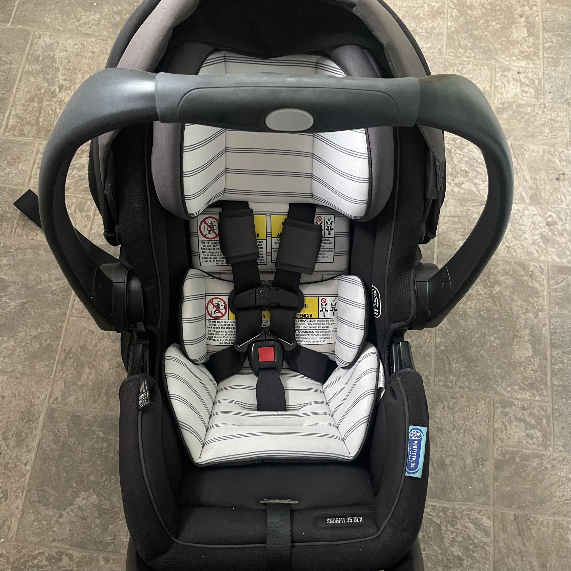 Graco Snugfit Car seat