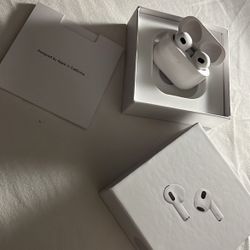 Apple AirPods (3rd Generation) – Excellent Condition 🎧