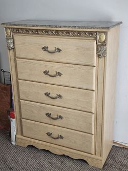 Bedroom set