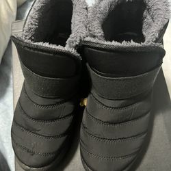 Boys Black With Grey Fur Inside Boots Size 1.5 