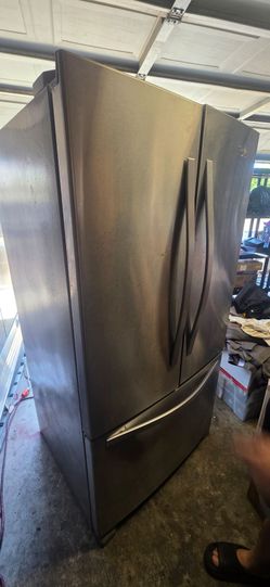 Whirlpool refrigerator 2/2