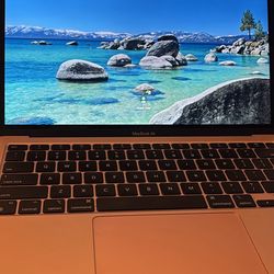 MacBooks Air M1 Chip 16 RAM 512 SSD, cpu8