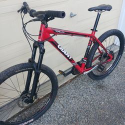 27.5 Disc Mountain Bike Giant L 