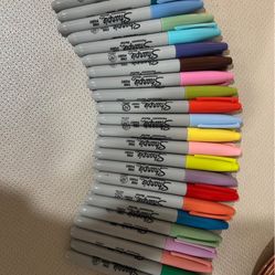 Mixed Sharpie Markers 
