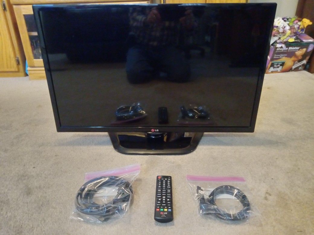 LG 32" TV + ROKU