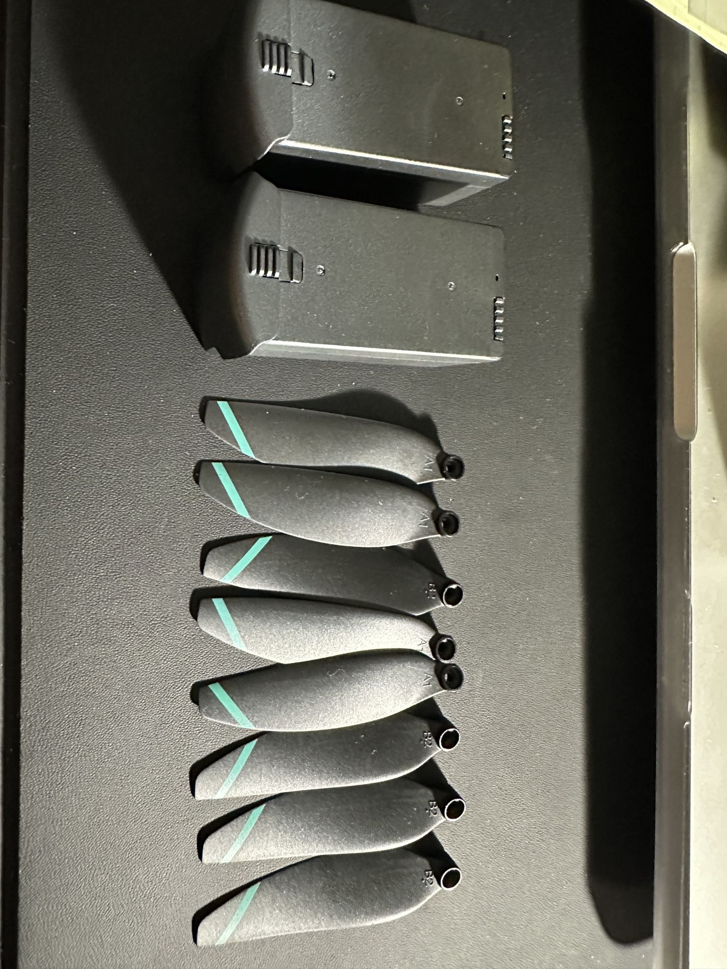 Parts For AUOSHI 2 Axis Gimbal Drones Battery, Blades And Cámara Cover