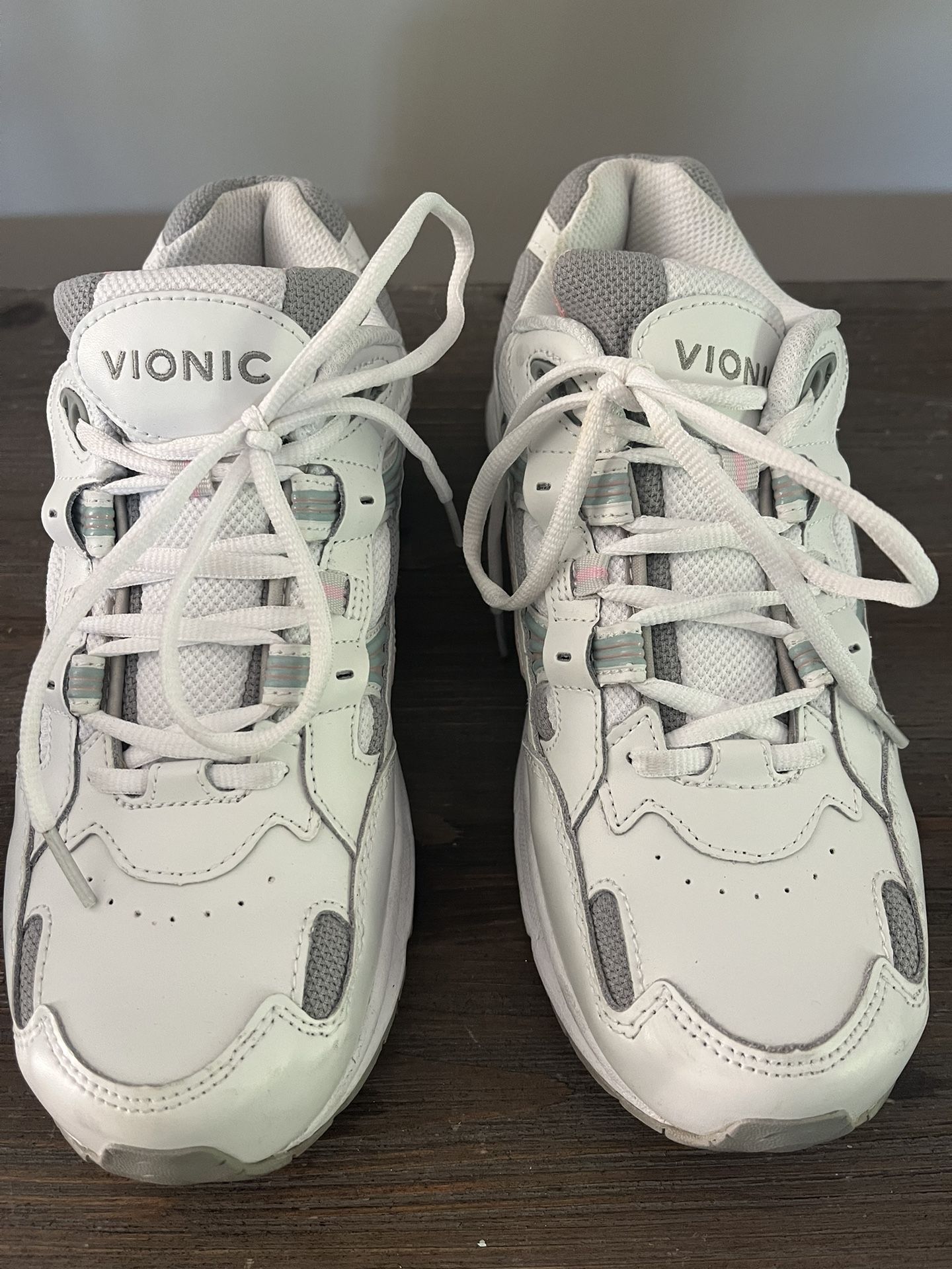 Vionic 23walk White Sneakers Size 10 - Worn Once