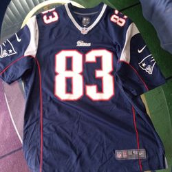 NFL Jersey Patriots Welker 83 Like New Size L $30 OBO