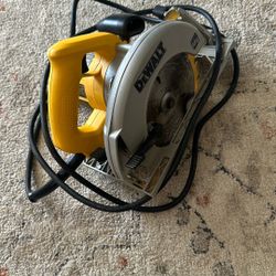 Dewalt Saw 7/14