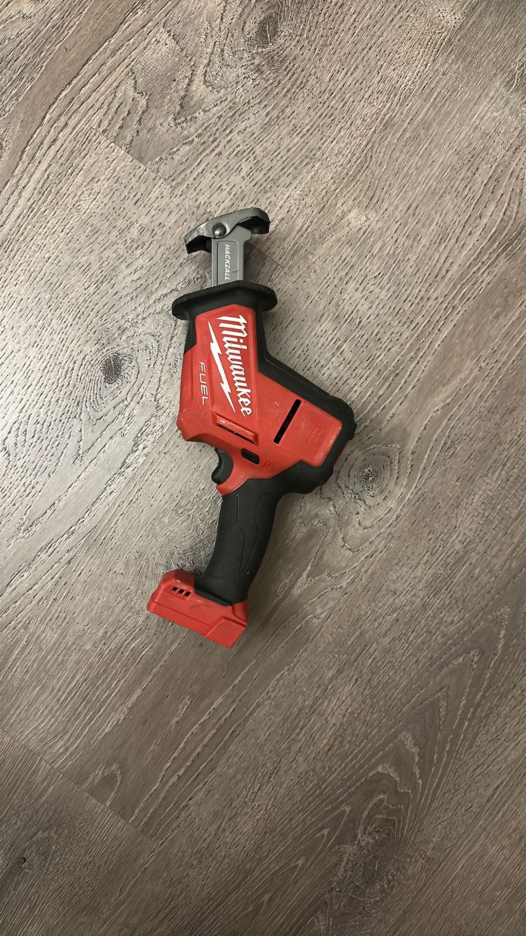 Soso Milwaukee Fuel Brushless inalámbrico m18 compacto NUEVO SOLO APARATO