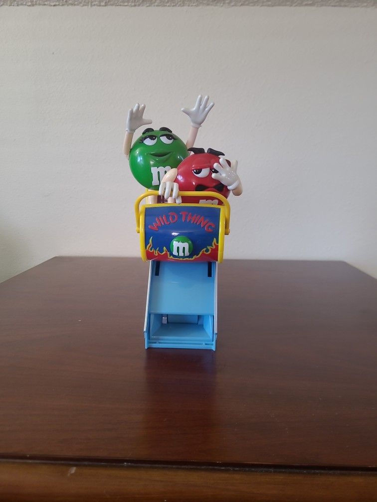M&M's Dispenser (Rollercoaster)