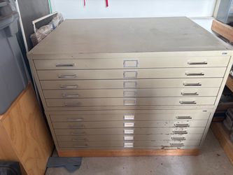 Safco flat storage