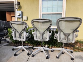 Herman Miller Aeron (size A/B/C) office chair /fully loaded /posture fit lumbar