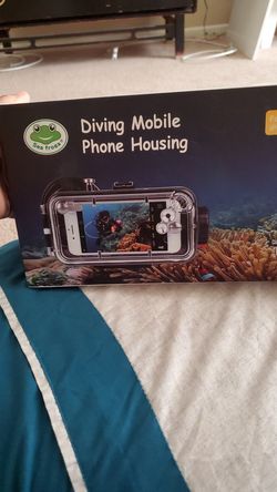 Diving mobile phone housing