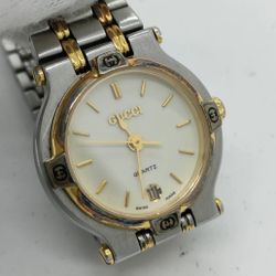 Beautiful Gucci Watch 25mm Women's ivory X Gold