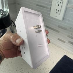 6 Plug Outlet With Usb Ports And Nightlight